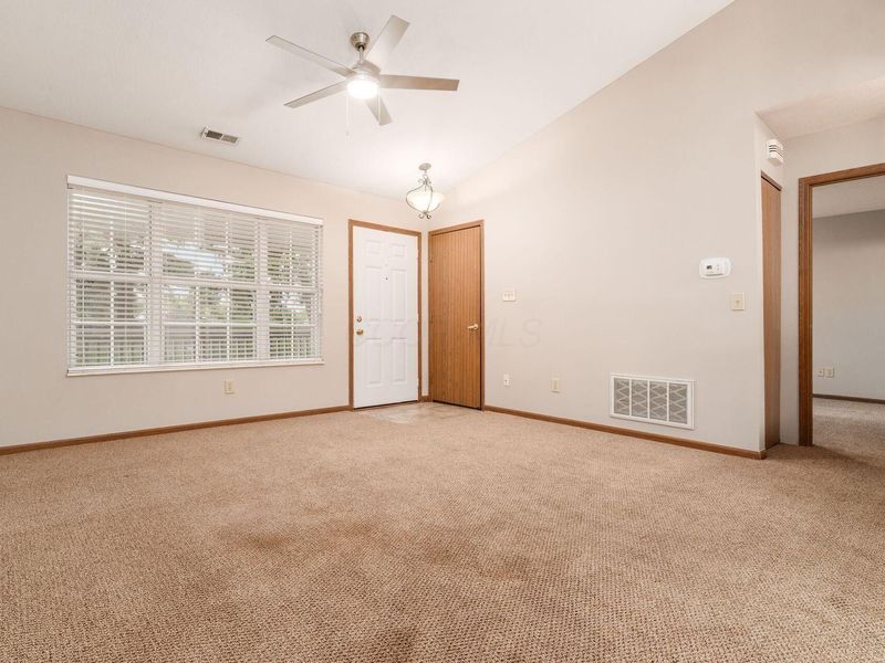 8605 Victoria Meadow Lane , Reynoldsburg, OH 43068 Photo 7