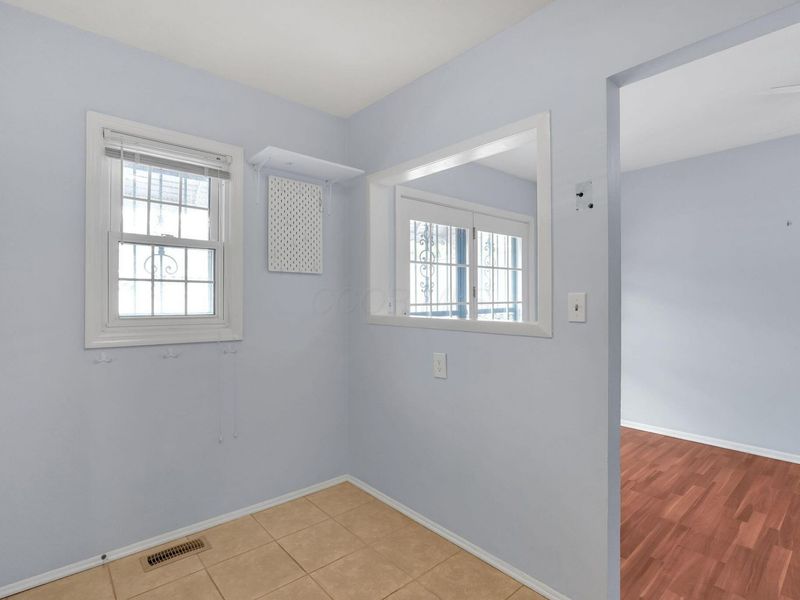 596 Dlyn Street, Unit H-5, Columbus, OH 43228 Photo 14