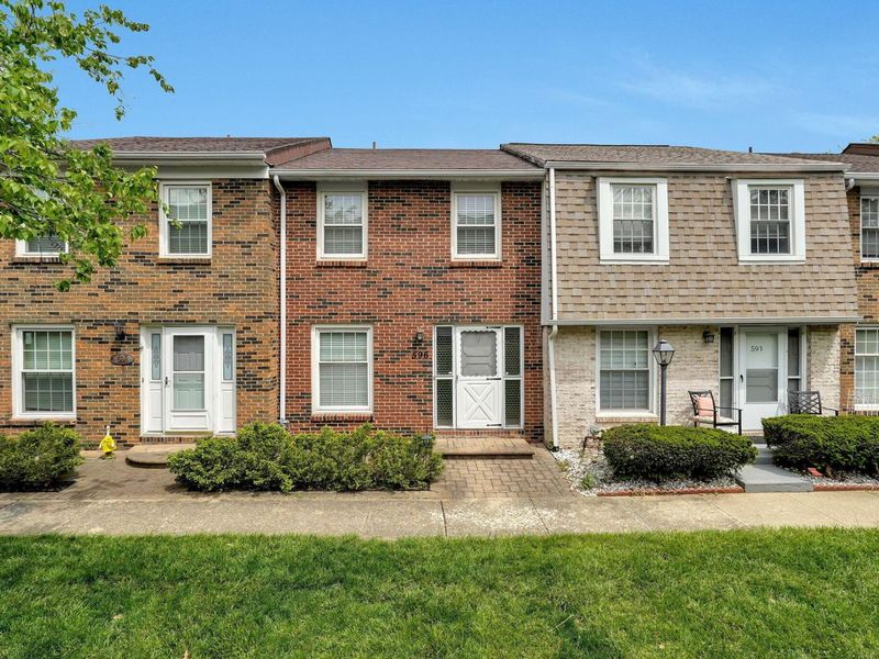 596 Dlyn Street, Unit H-5, Columbus, OH 43228 Photo 2