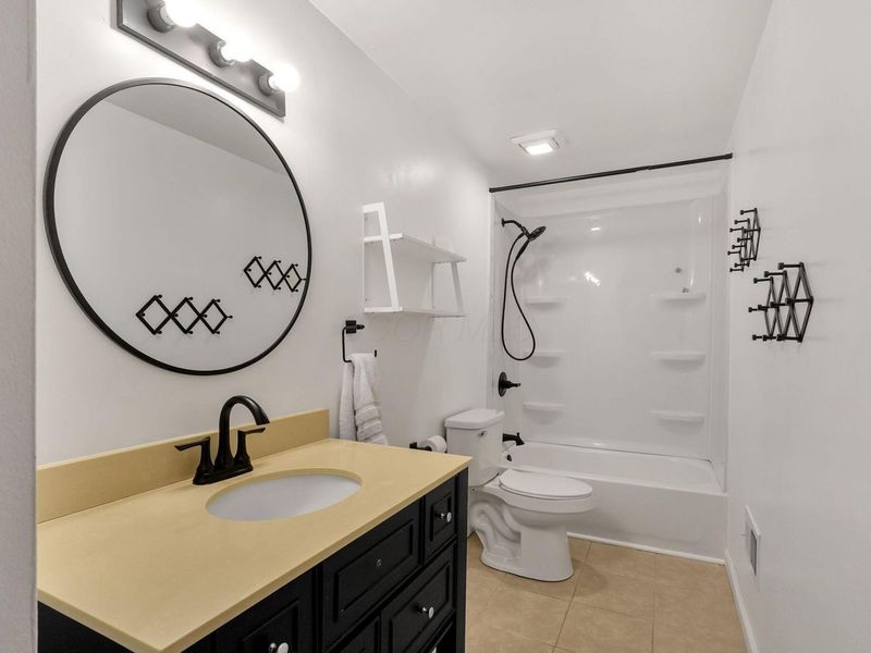 596 Dlyn Street, Unit H-5, Columbus, OH 43228 Photo 20