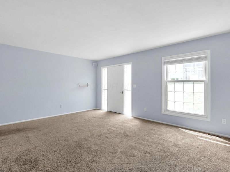596 Dlyn Street, Unit H-5, Columbus, OH 43228 Photo 7