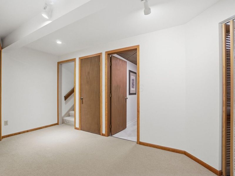 2110 Willowick Square, Unit D, Columbus, OH 43229 Photo 53