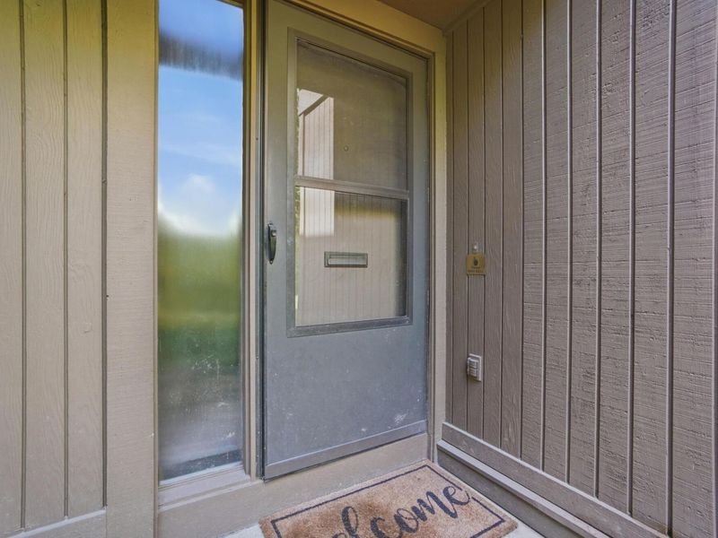 2110 Willowick Square, Unit D, Columbus, OH 43229 Photo 7