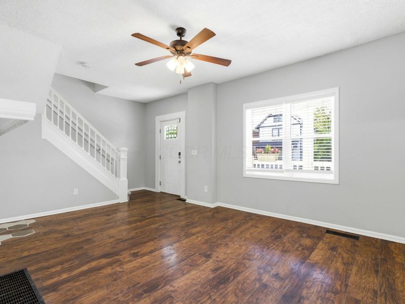 875 Oakwood Avenue , Columbus, OH 43206 Photo 6