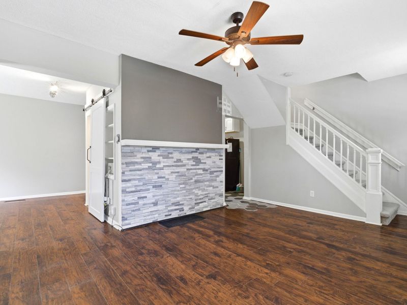 875 Oakwood Avenue , Columbus, OH 43206 Photo 9
