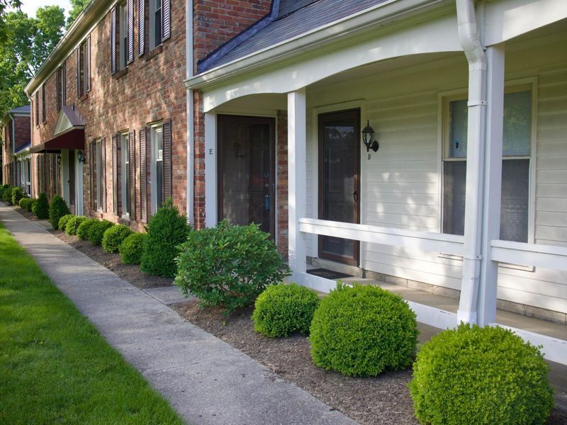 1008 Manor Lane , Unit E, Columbus, OH 43221 Photo 2