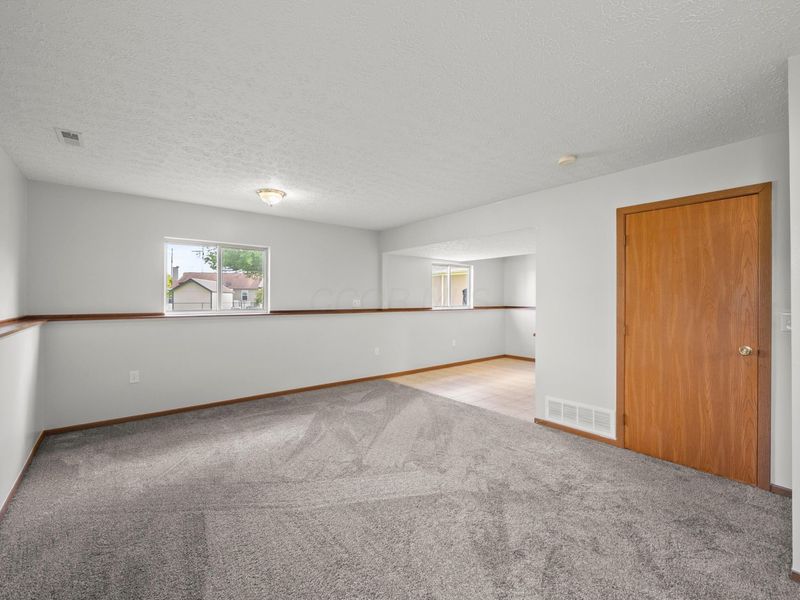 1181 Rendezvous Lane , Columbus, OH 43207 Photo 24