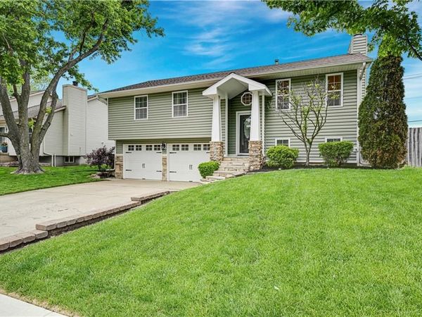15604 W 151st Terrace, Olathe, KS 66062