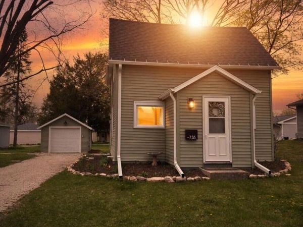735 6th AVENUE, Sturgeon Bay, WI 54235