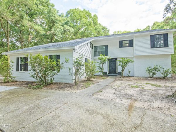 106 Thurston Place, Crestview, FL 32536