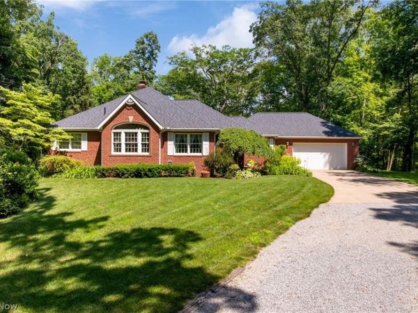 10400 Stoneacre Street NW, Canal Fulton, OH 44614