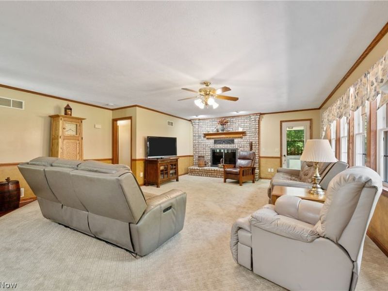 10400 Stoneacre Street NW, Canal Fulton, OH 44614 Photo 4