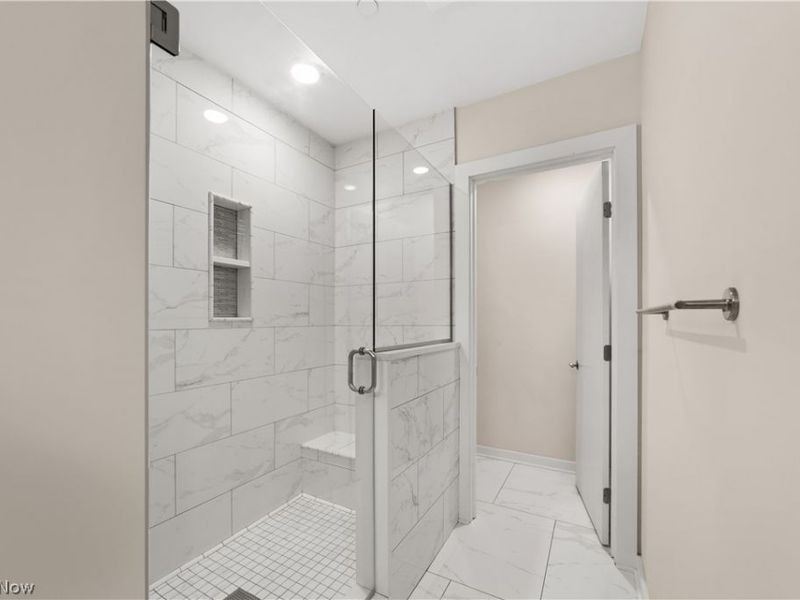 2044 Random Road, Unit 102, Cleveland, OH 44106 Photo 19