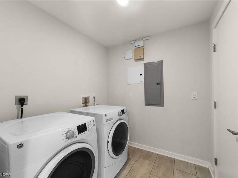 2044 Random Road, Unit 102, Cleveland, OH 44106 Photo 24