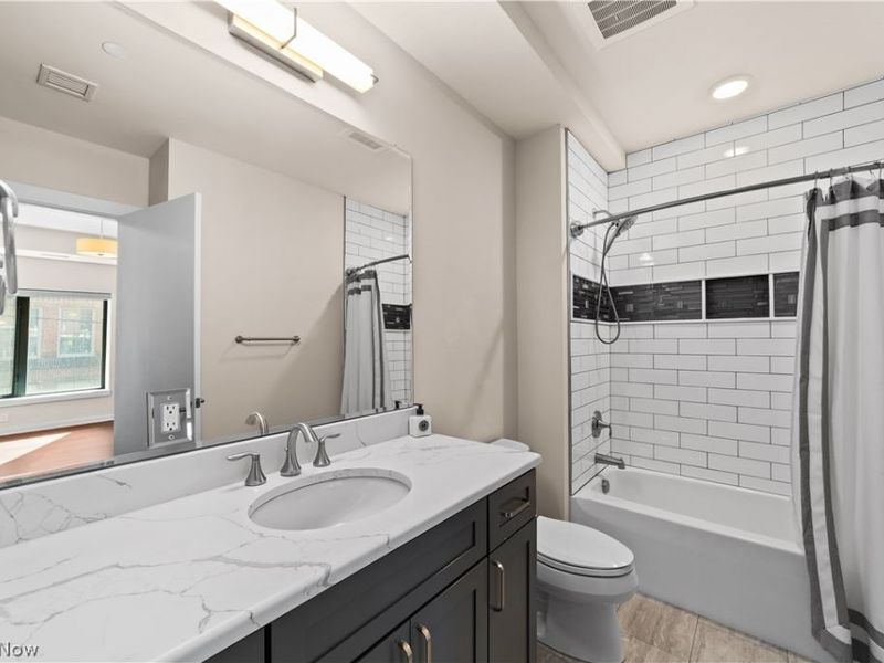 2044 Random Road, Unit 102, Cleveland, OH 44106 Photo 26