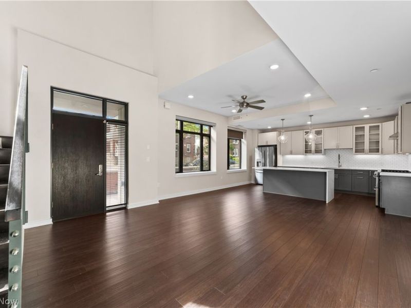 2044 Random Road, Unit 102, Cleveland, OH 44106 Photo 5