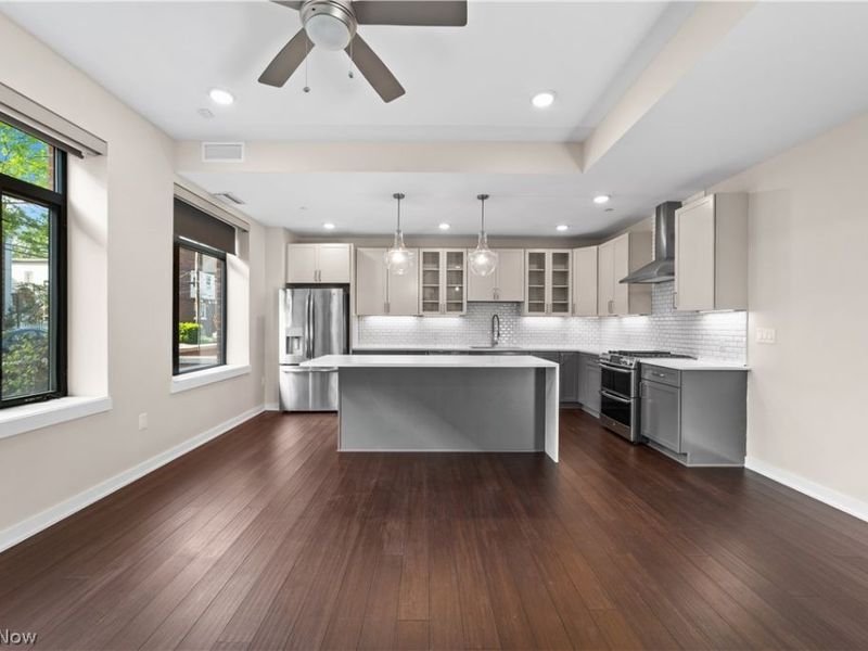 2044 Random Road, Unit 102, Cleveland, OH 44106 Photo 8