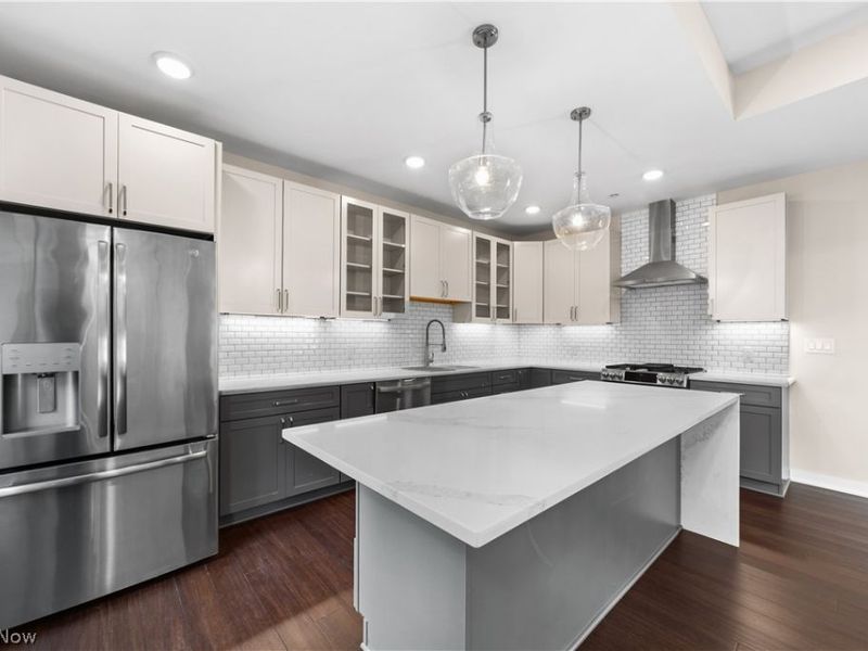 2044 Random Road, Unit 102, Cleveland, OH 44106 Photo 9