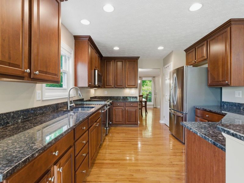 8009 Glenmore Drive, Powell, OH 43065 Photo 25