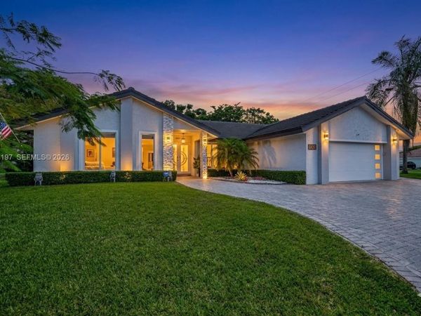 630 Deer Creek Briarwood Ln, Deerfield Beach, FL 33442