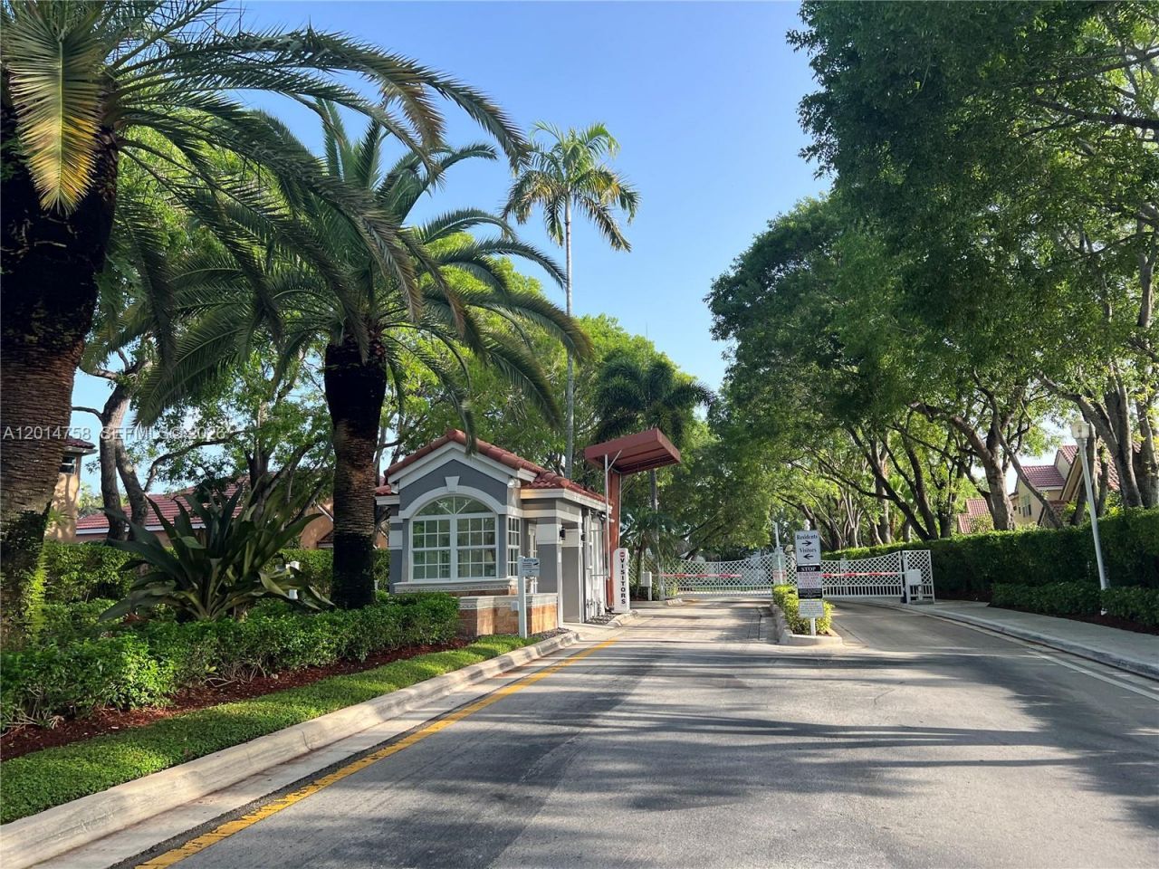 465 Somerset Way, Unit 465, Weston, FL 33326 Photo