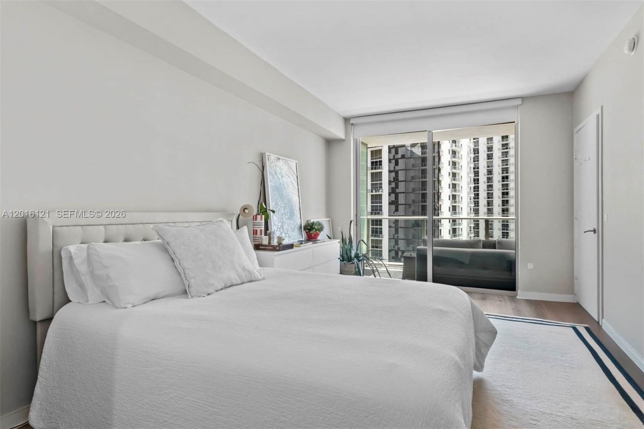 1100 S Miami Ave , Unit 2611, Miami, FL 33130 Photo