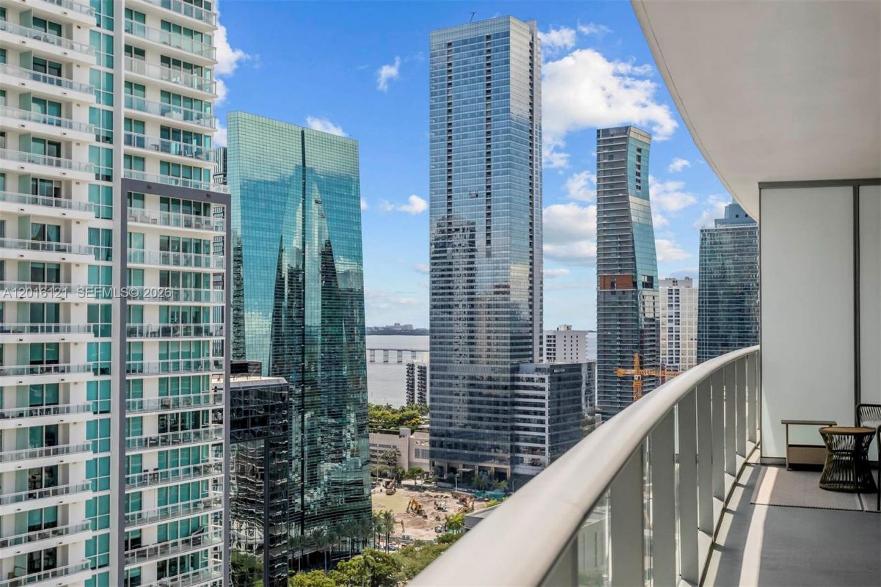 1100 S Miami Ave , Unit 2611, Miami, FL 33130 Photo