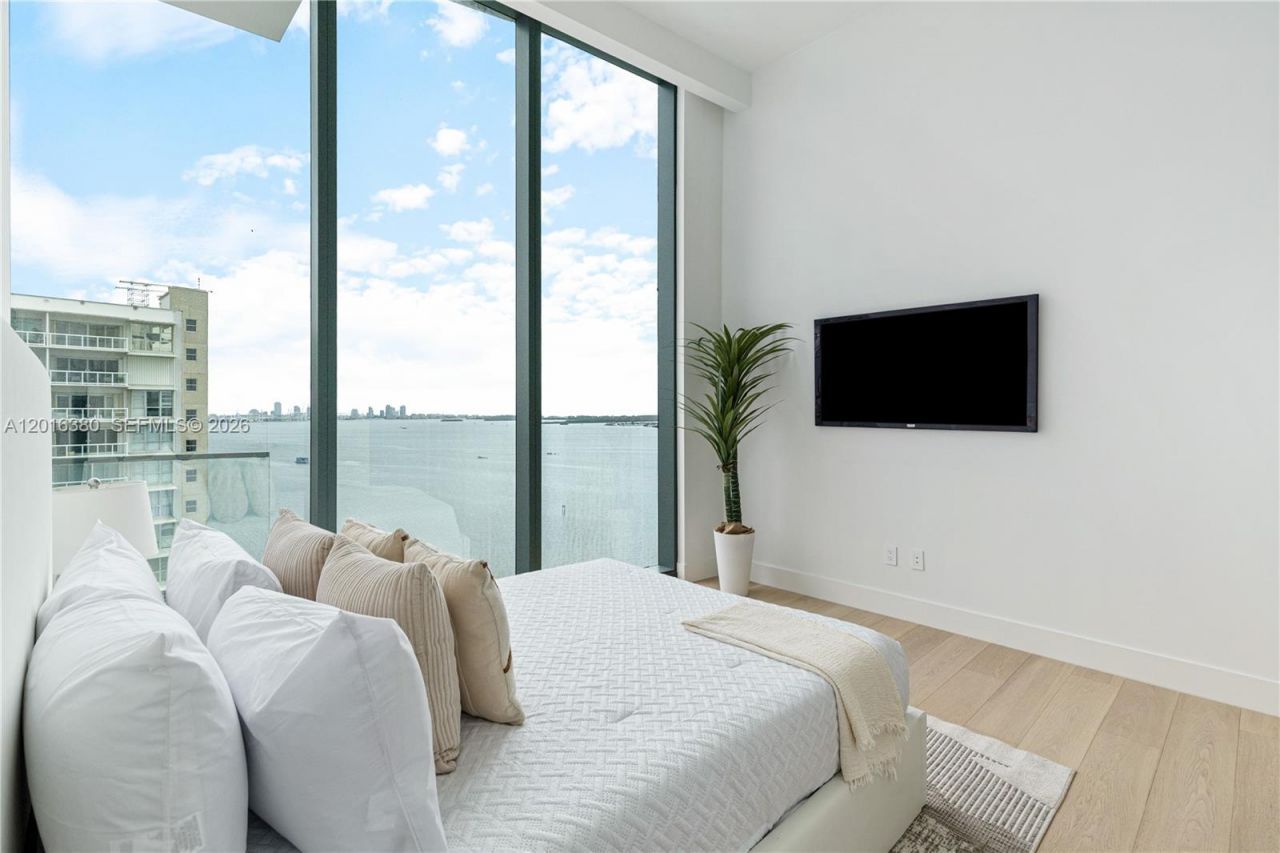 175 SE 25th Road, Unit 1601, Miami, FL 33129 Photo