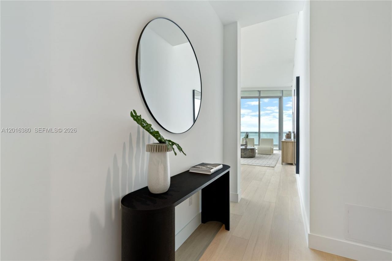 175 SE 25th Road, Unit 1601, Miami, FL 33129 Photo
