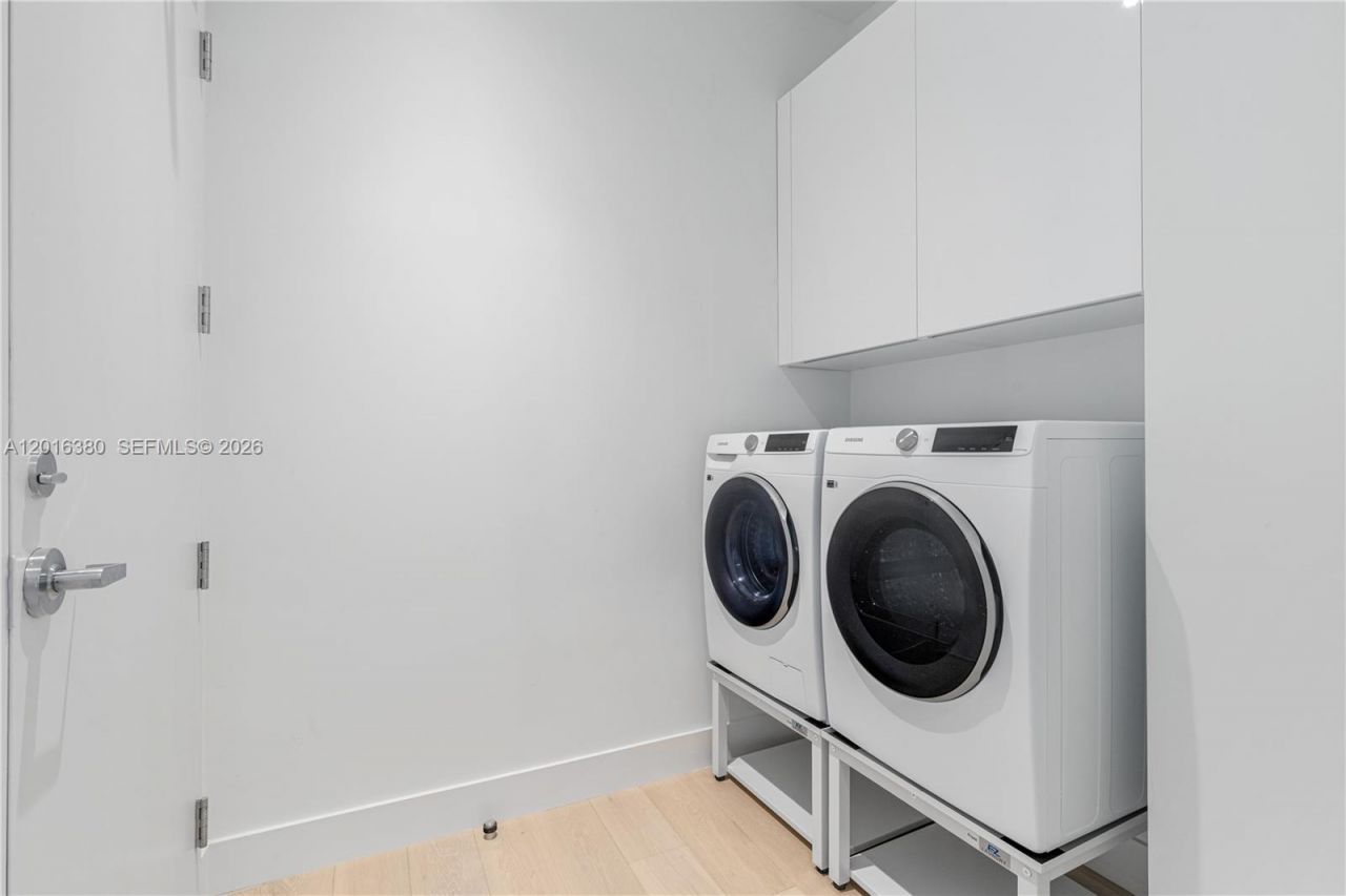 175 SE 25th Road, Unit 1601, Miami, FL 33129 Photo
