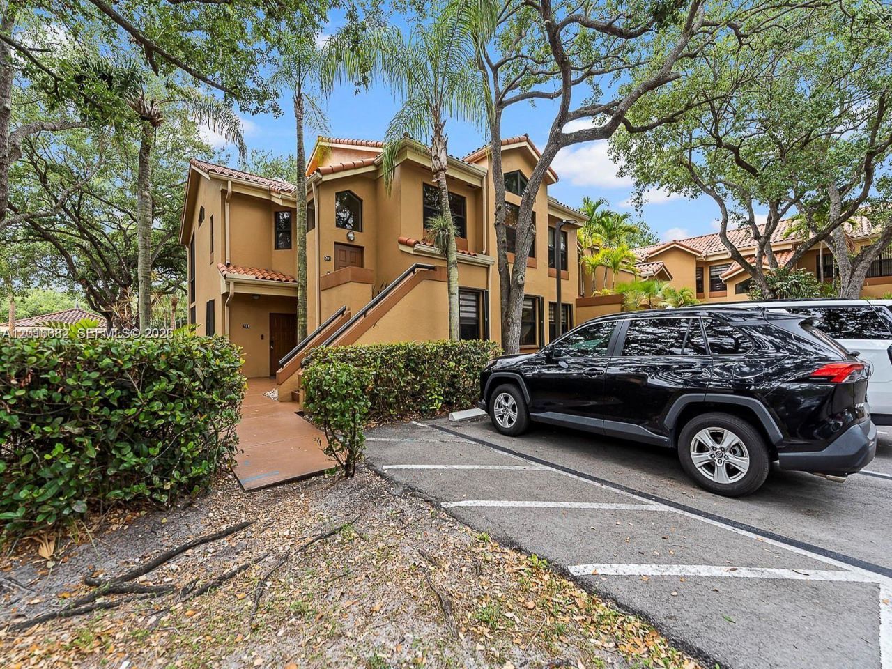 15533 N Miami Lakeway N , Unit 101-19, Miami Lakes, FL 33014 Photo