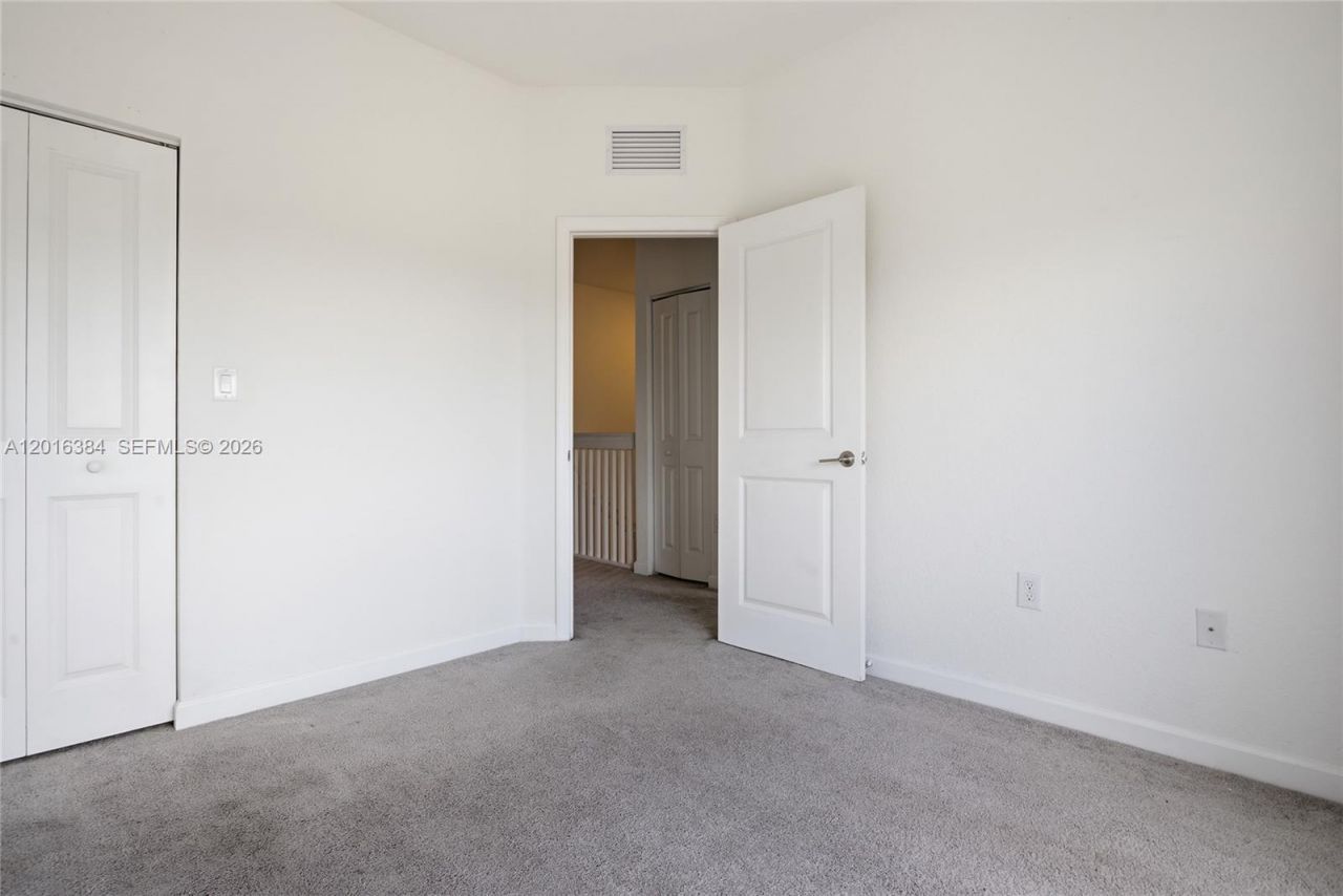 20714 NE 5th Ct , Unit 220714, Miami, FL 33179 Photo