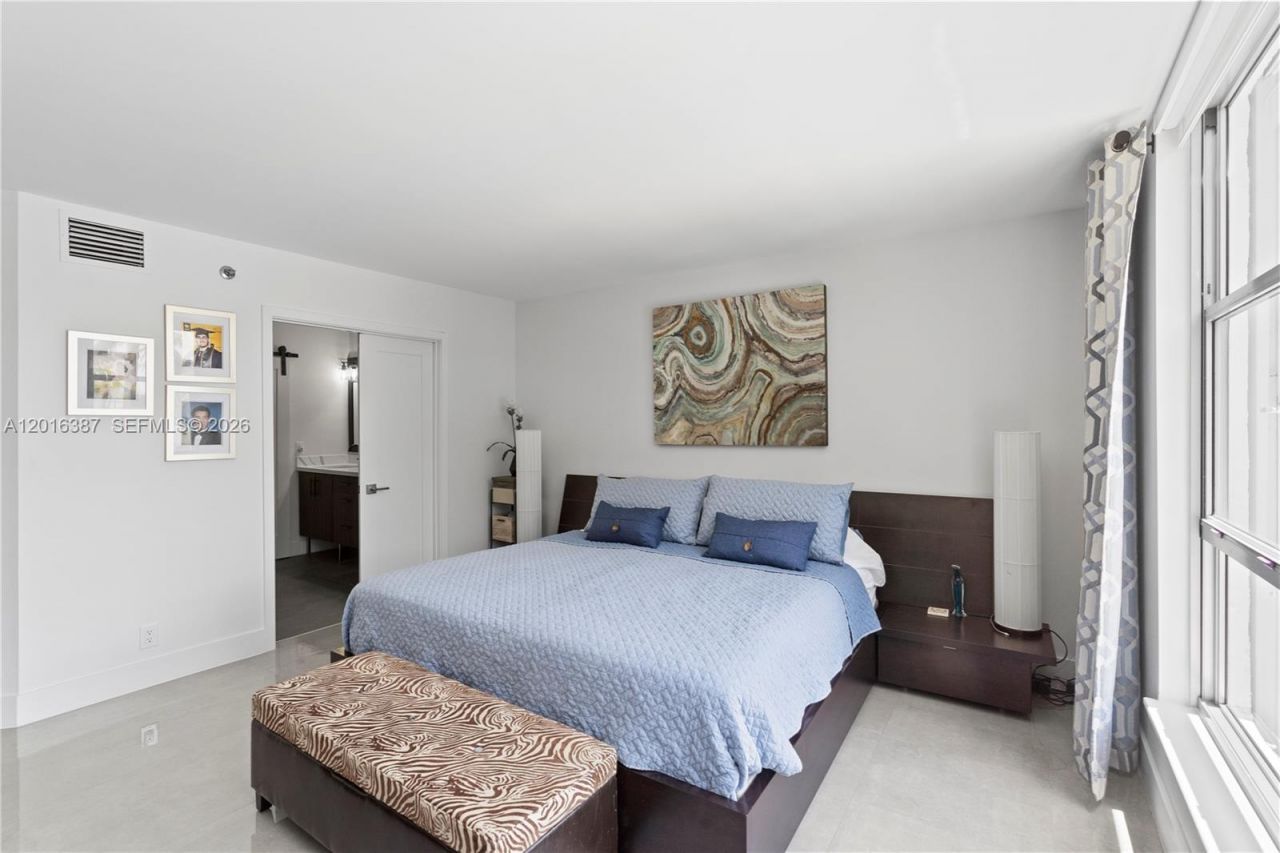 3600 Mystic Pointe Dr , Unit 306, Aventura, FL 33180 Photo