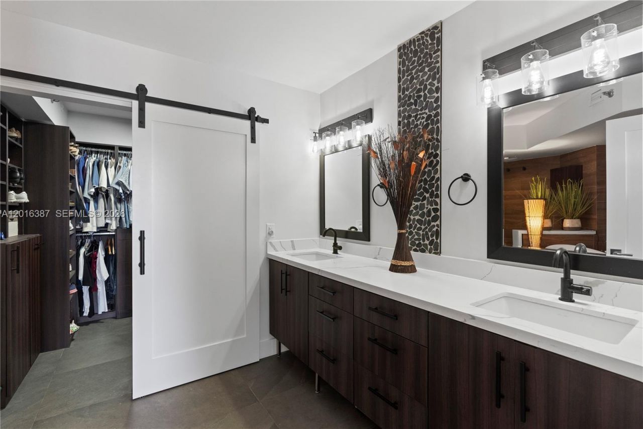 3600 Mystic Pointe Dr , Unit 306, Aventura, FL 33180 Photo