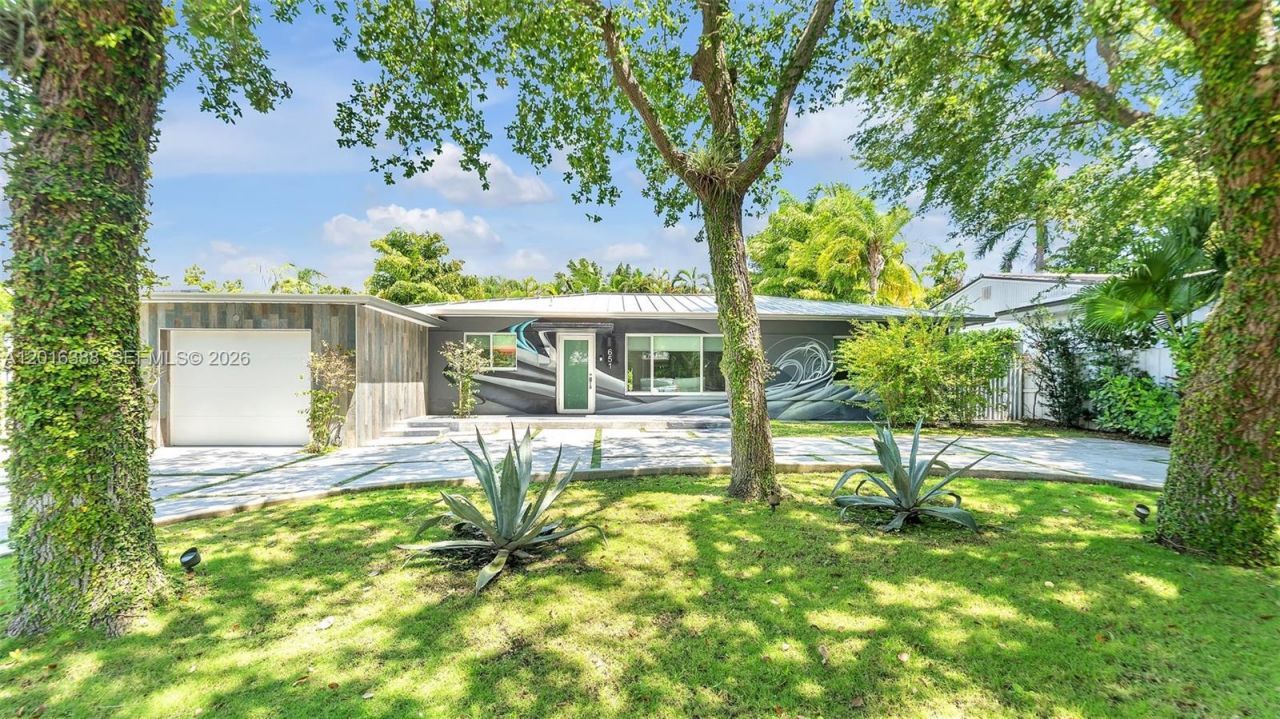 651 NE 52nd Ter, Miami, FL 33137 Photo