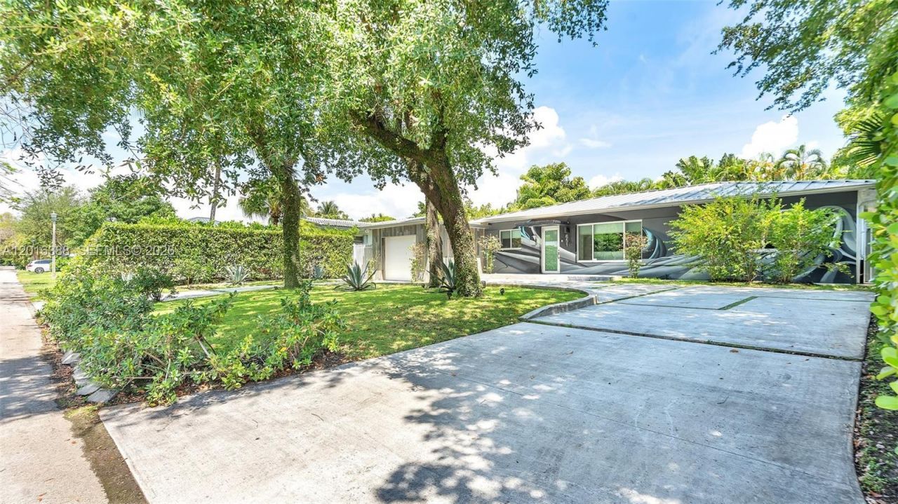651 NE 52nd Ter, Miami, FL 33137 Photo