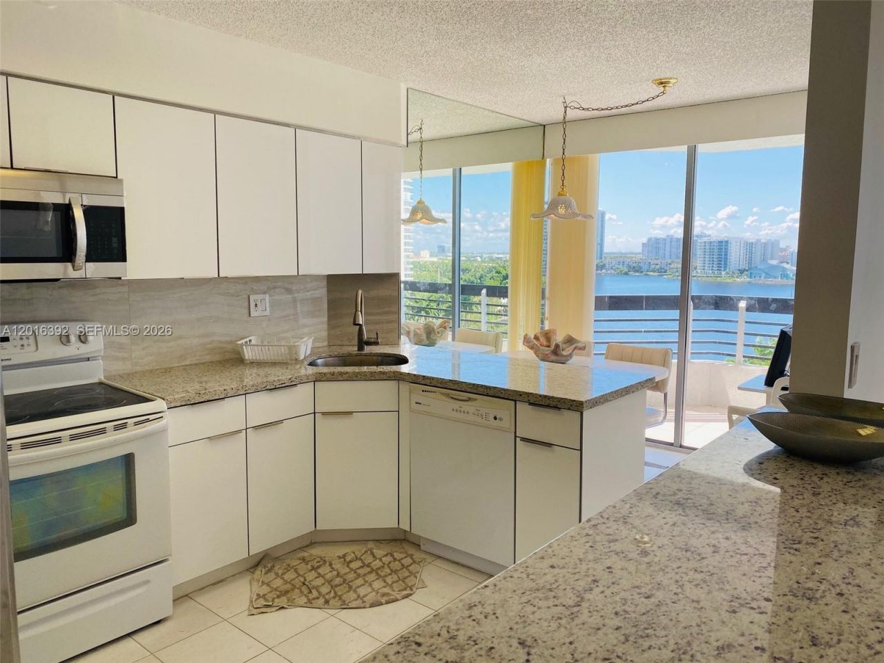19101 NE 36th Ct , Unit 1102, Aventura, FL 33180 Photo