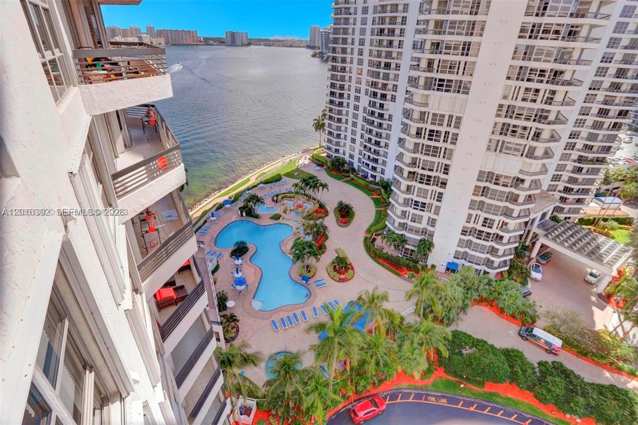 19101 NE 36th Ct , Unit 1102, Aventura, FL 33180 Photo