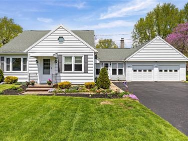 642 Ogden Parma Tl Road, Spencerport, NY 14559