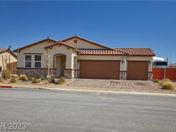 6940 Unicorn, Las Vegas, NV 89131