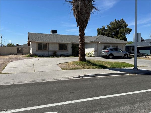 900 N Sandhill Road , Las Vegas, NV 89110