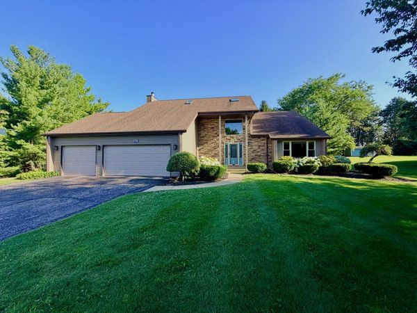 643 Lindgren Lane, Belvidere, IL 61008