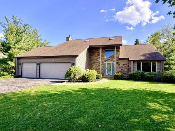 643 Lindgren Lane, Belvidere, IL 61008