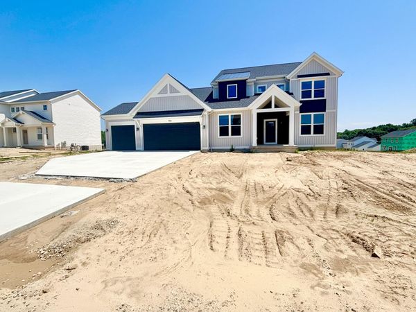 7106 Kettle Dale Avenue SE, Alto, MI 49302