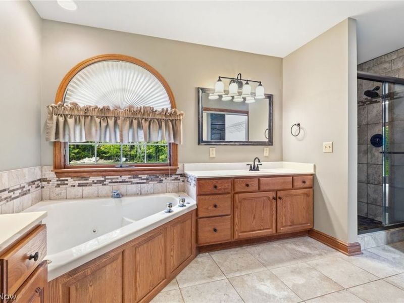 1012 Cloverdale Circle NE, Massillon, OH 44646 Photo 22