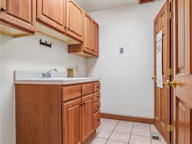 1012 Cloverdale Circle NE, Massillon, OH 44646 Photo 25