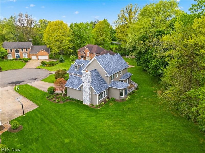 1012 Cloverdale Circle NE, Massillon, OH 44646 Photo 3