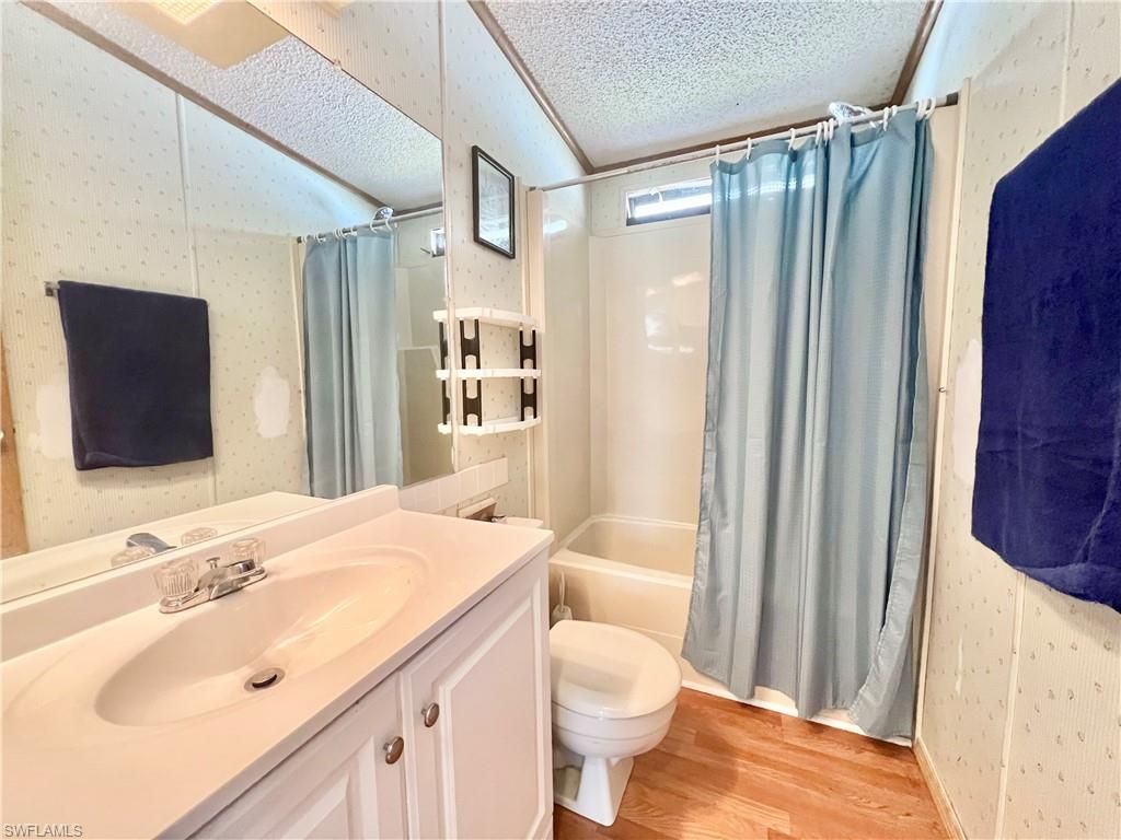 573 Cape Florida Ln, Naples, FL 34104 Photo