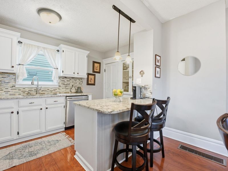 577 Bradley Street, Columbus, OH 43201 Photo 7