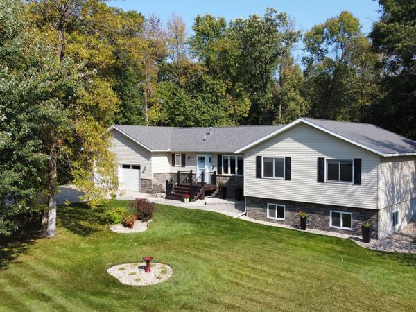 16188 Woodcrest Drive, Paynesville, MN 56362